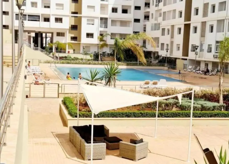 Poolside Comfort , Balcony View , Near Marina & Souk El Had Agadir